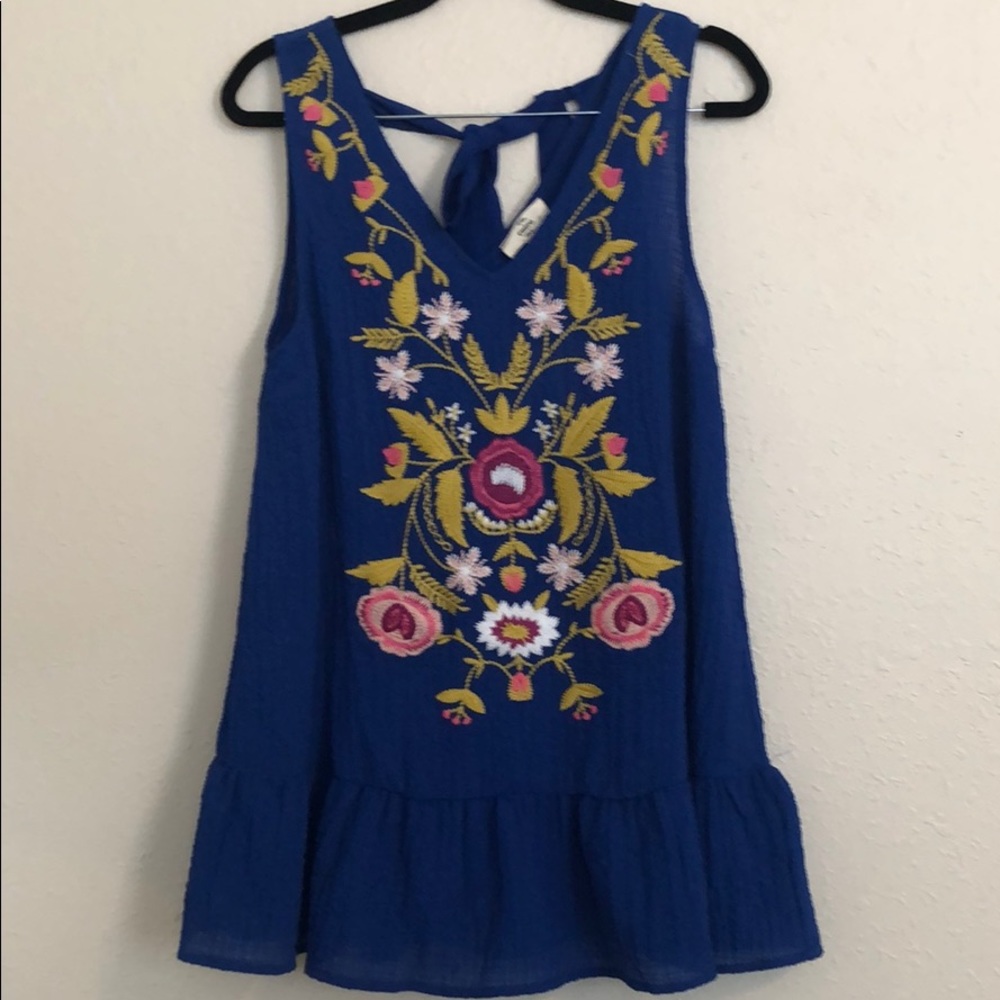 Embroidered shirt